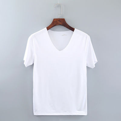 T-shirt masculino de tendência de verão com manga e padrão de impressão em estilo hip hop solto