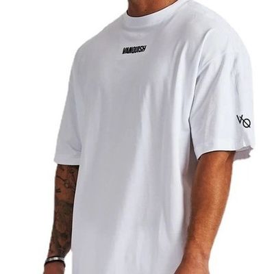 T-shirt masculino de tamanho grande em método de tecelagem de malha e padrão de impressão